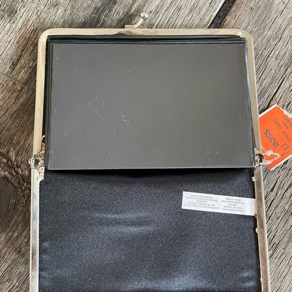 NWT Silver Sequined 4 X 6 Photo Album - Picture 4 of 4